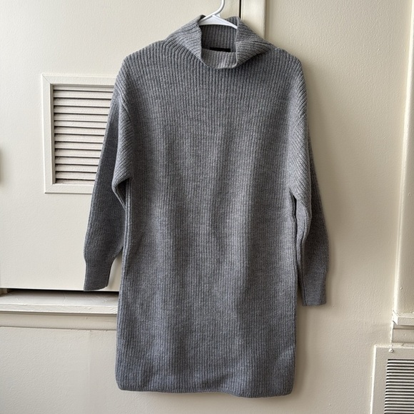 Quince Australian Merino Wool Relaxed Turtleneck Sweater Dress Heather Grey - Picture 4 of 10